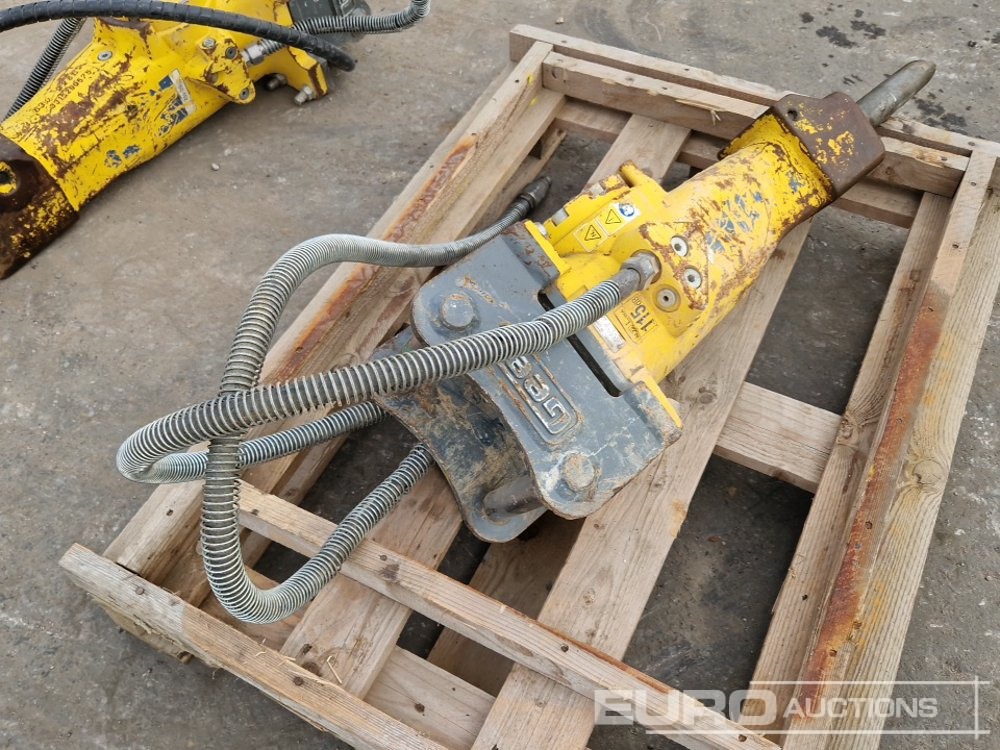 2022 Epiroc SB102 - Hydraulic hammer: picture 3 2022 Epiroc SB102 - Hydraulic hammer: picture 3