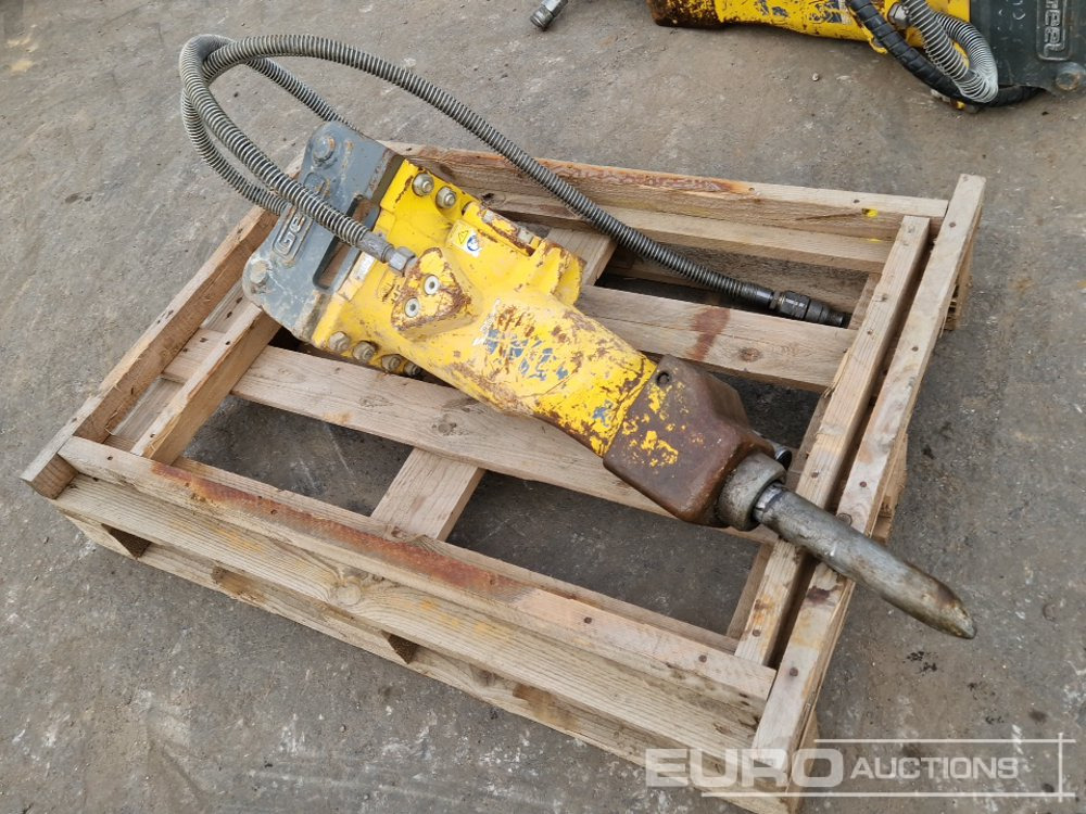 2022 Epiroc SB102 - Hydraulic hammer: picture 4 2022 Epiroc SB102 - Hydraulic hammer: picture 4