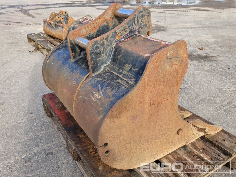 34" Digging Bucket to suit 50mm - Bucket: picture 4 34" Digging Bucket to suit 50mm - Bucket: picture 4