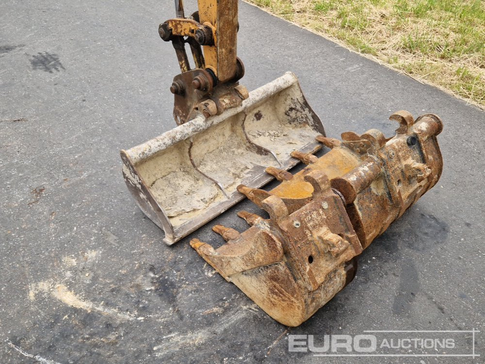 Mini excavator Case CX22B ZTS: picture 18