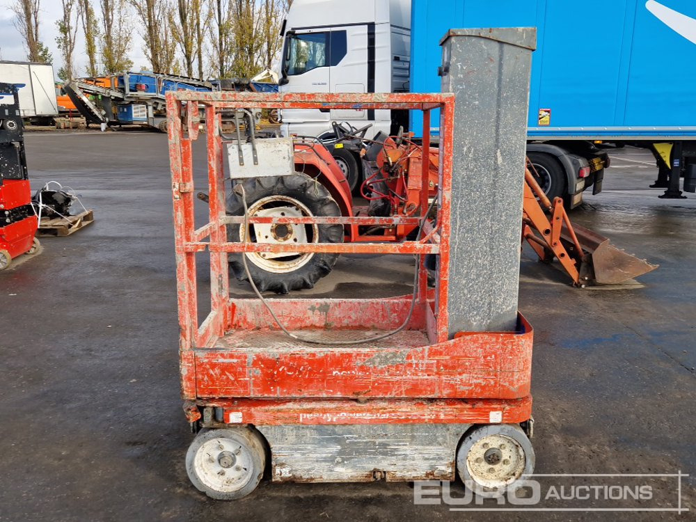 Electric Scissor Lift - Aerial platform: picture 2 Electric Scissor Lift - Aerial platform: picture 2