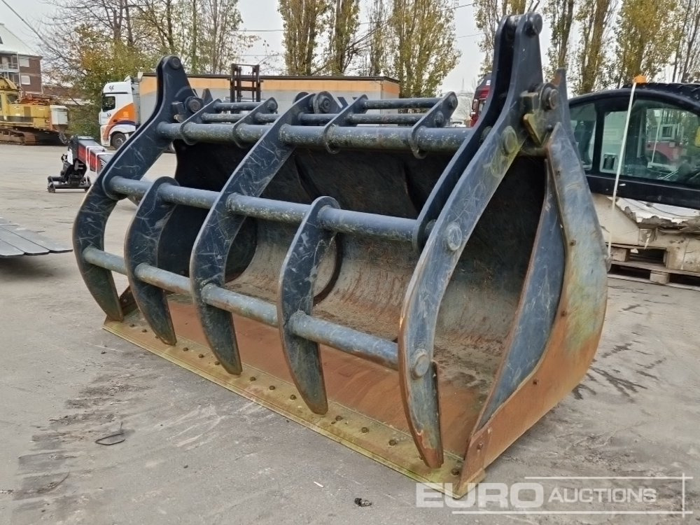 Grapple Bucket to suit Manitou MLT960/961, MHT790 - Bucket: picture 1 Grapple Bucket to suit Manitou MLT960/961, MHT790 - Bucket: picture 1