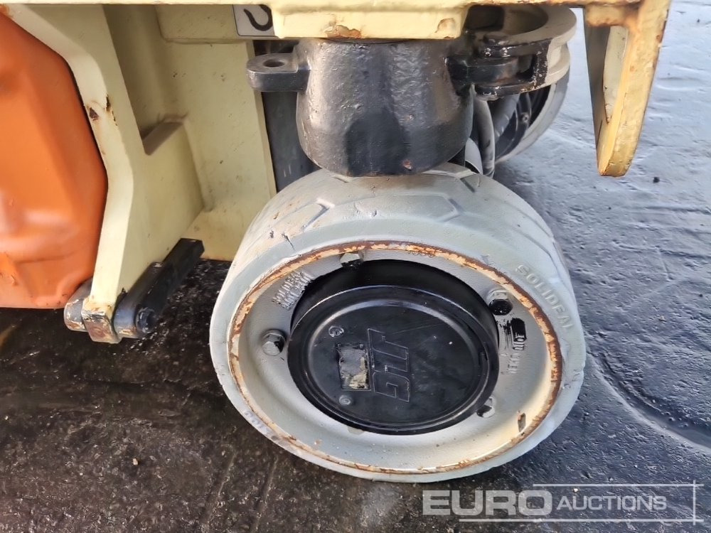 Scissor lift JLG 1930ES: picture 9