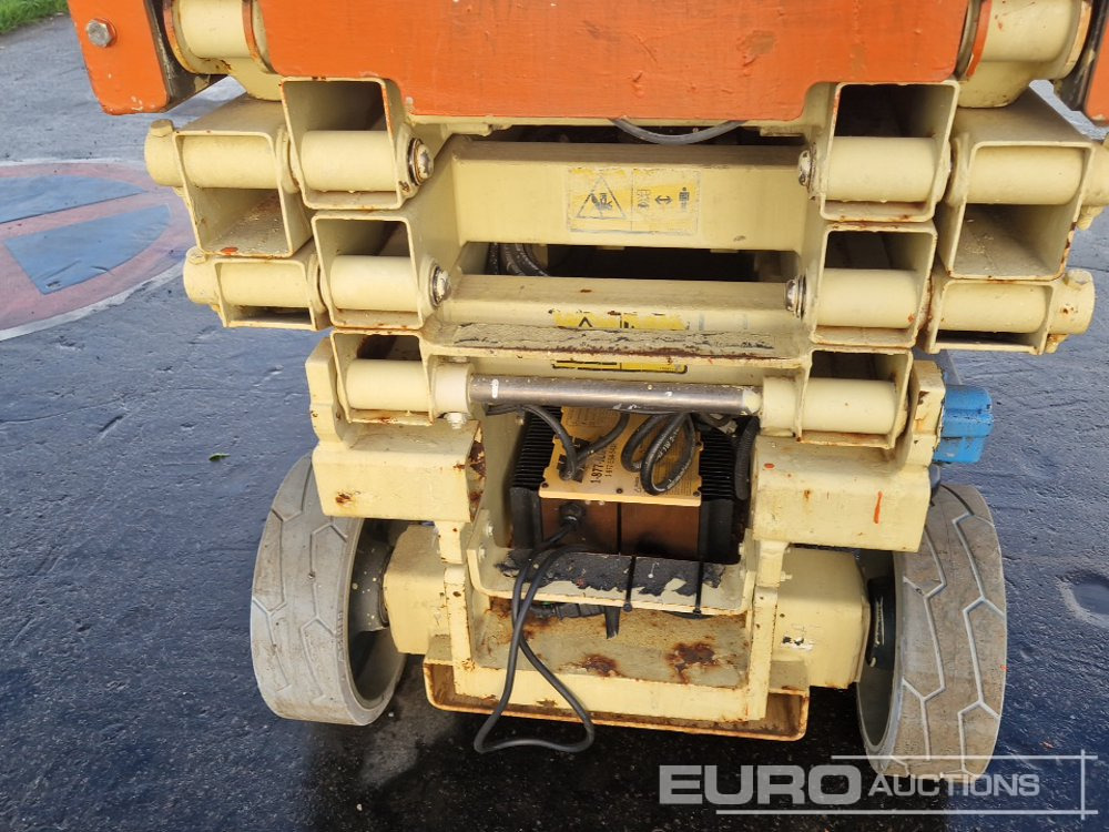 Scissor lift JLG 1930ES: picture 14