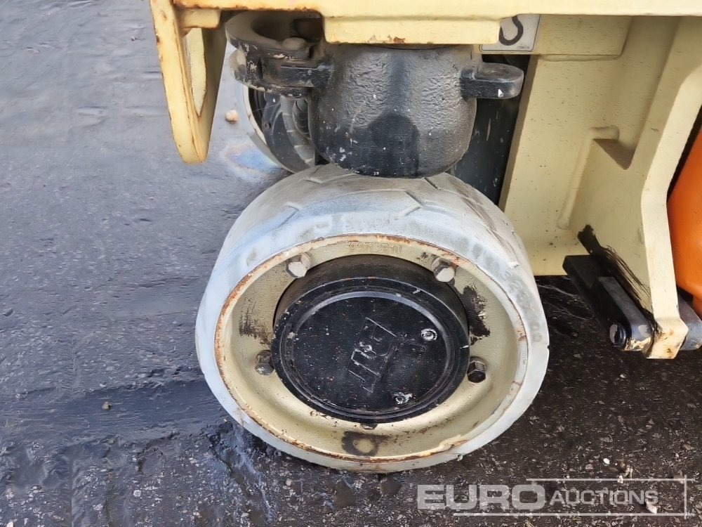 Scissor lift JLG 1930ES: picture 10