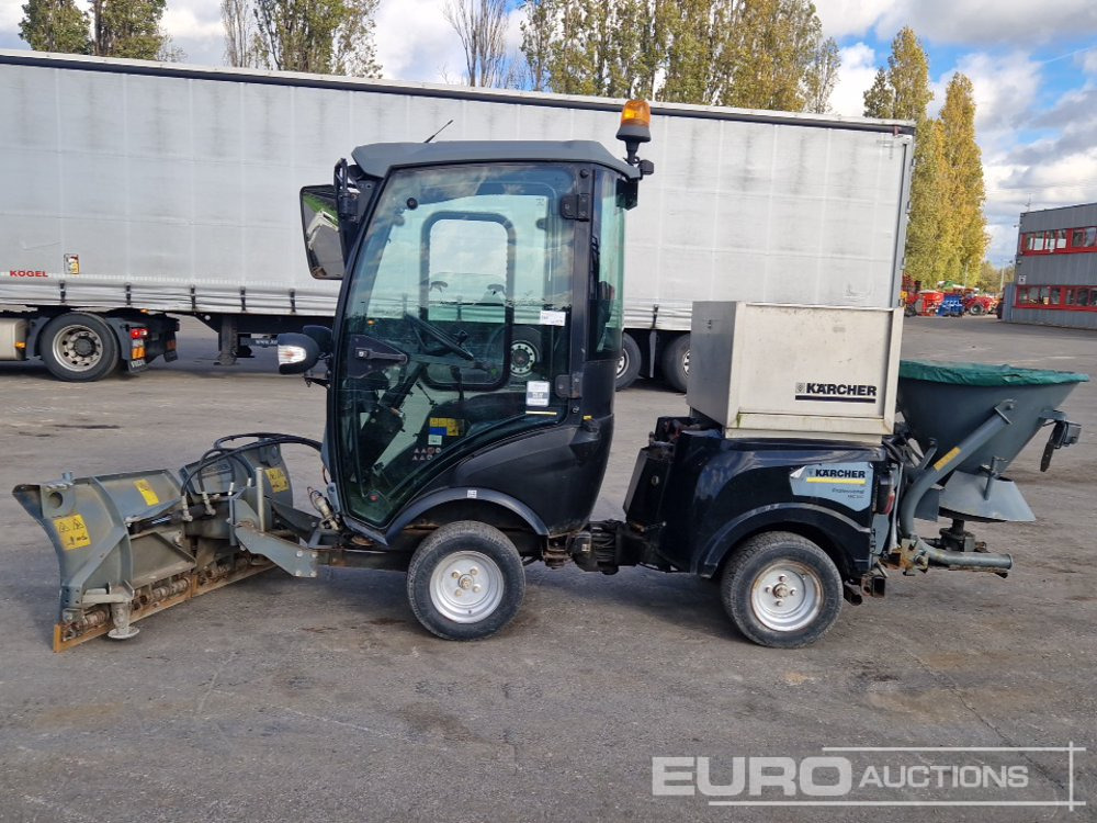 Kärcher Utility Vehicle with Snow Blade, Spreader - Snow removal vehicle: picture 2 Kärcher Utility Vehicle with Snow Blade, Spreader - Snow removal vehicle: picture 2