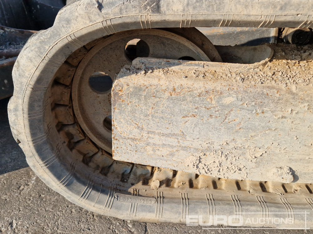 Mini excavator New Holland E35.2SR: picture 13