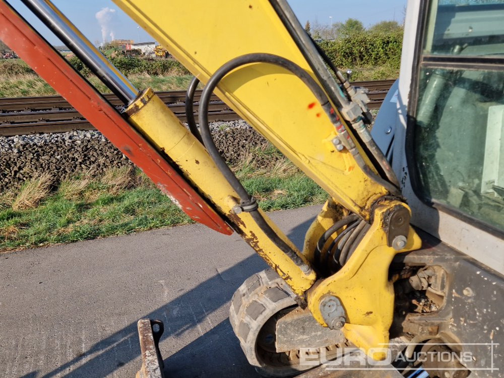 Mini excavator New Holland E35.2SR: picture 25