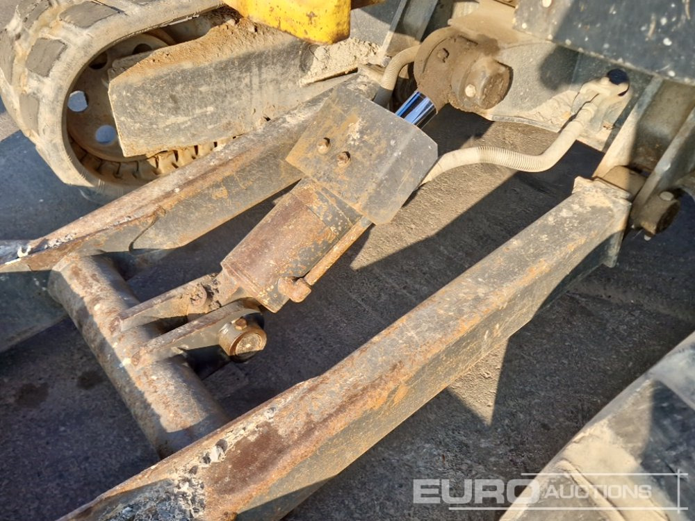 Mini excavator New Holland E35.2SR: picture 28