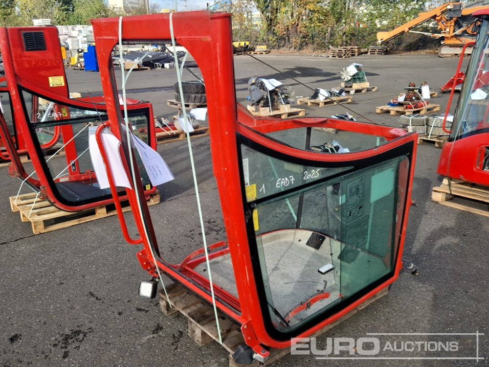 Cabin to suit Volvo ECR50D - Spare parts for Excavator: picture 3 Cabin to suit Volvo ECR50D - Spare parts for Excavator: picture 3