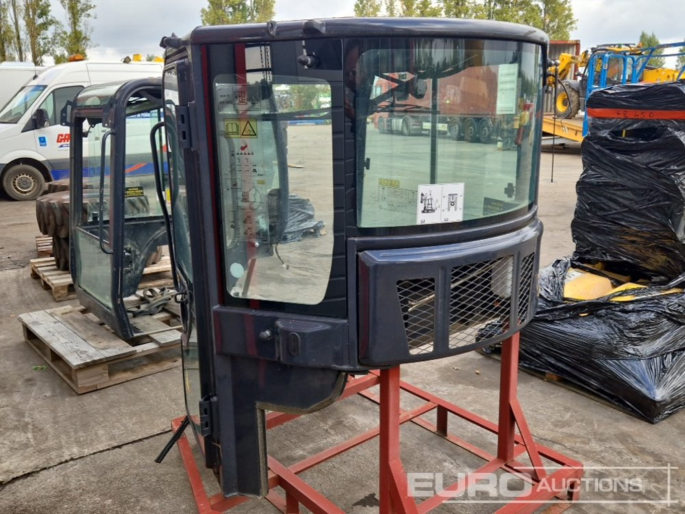 Cabin to suit Yanmar Excavator - Spare parts for Excavator: picture 2 Cabin to suit Yanmar Excavator - Spare parts for Excavator: picture 2