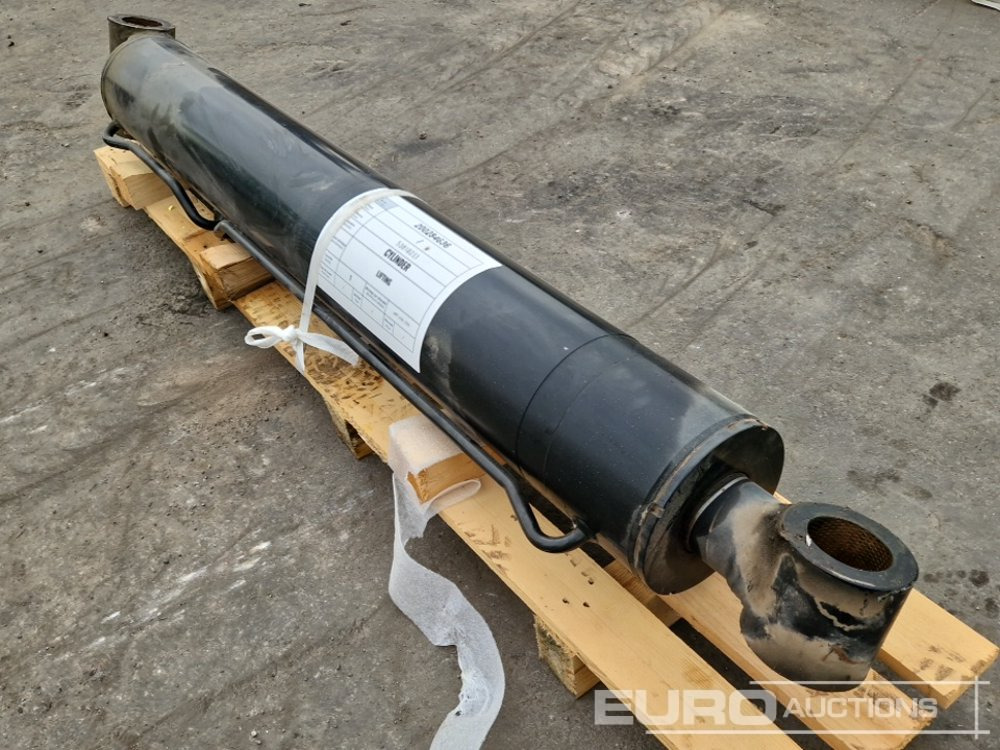 Cylinder to suit Manitou MRT2150/2550 - Spare parts: picture 1 Cylinder to suit Manitou MRT2150/2550 - Spare parts: picture 1