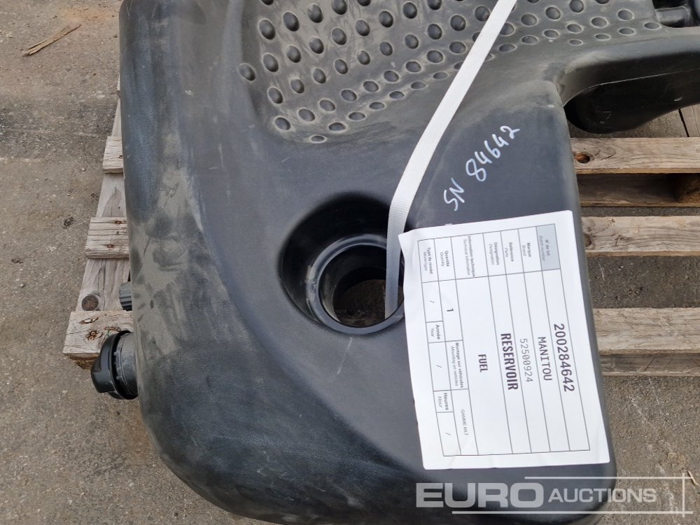 Fuel Tank to suit Manitou MLT - Spare parts: picture 5 Fuel Tank to suit Manitou MLT - Spare parts: picture 5
