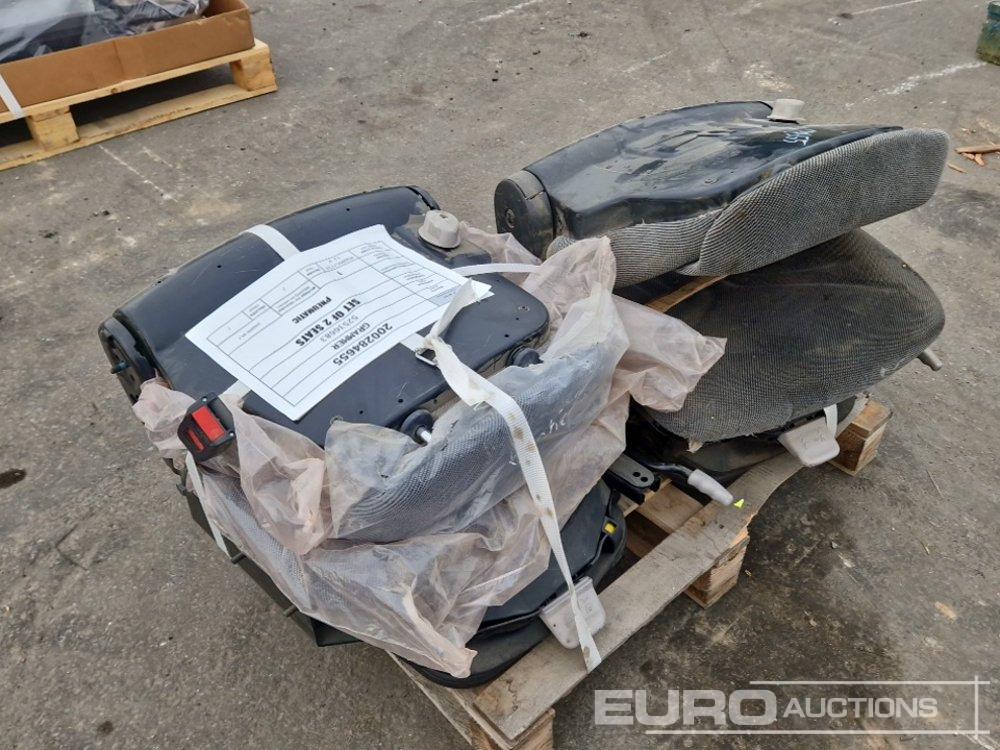 Grammer Comfort Seat to suit Manitou MLT (2 of) - Spare parts: picture 1 Grammer Comfort Seat to suit Manitou MLT (2 of) - Spare parts: picture 1
