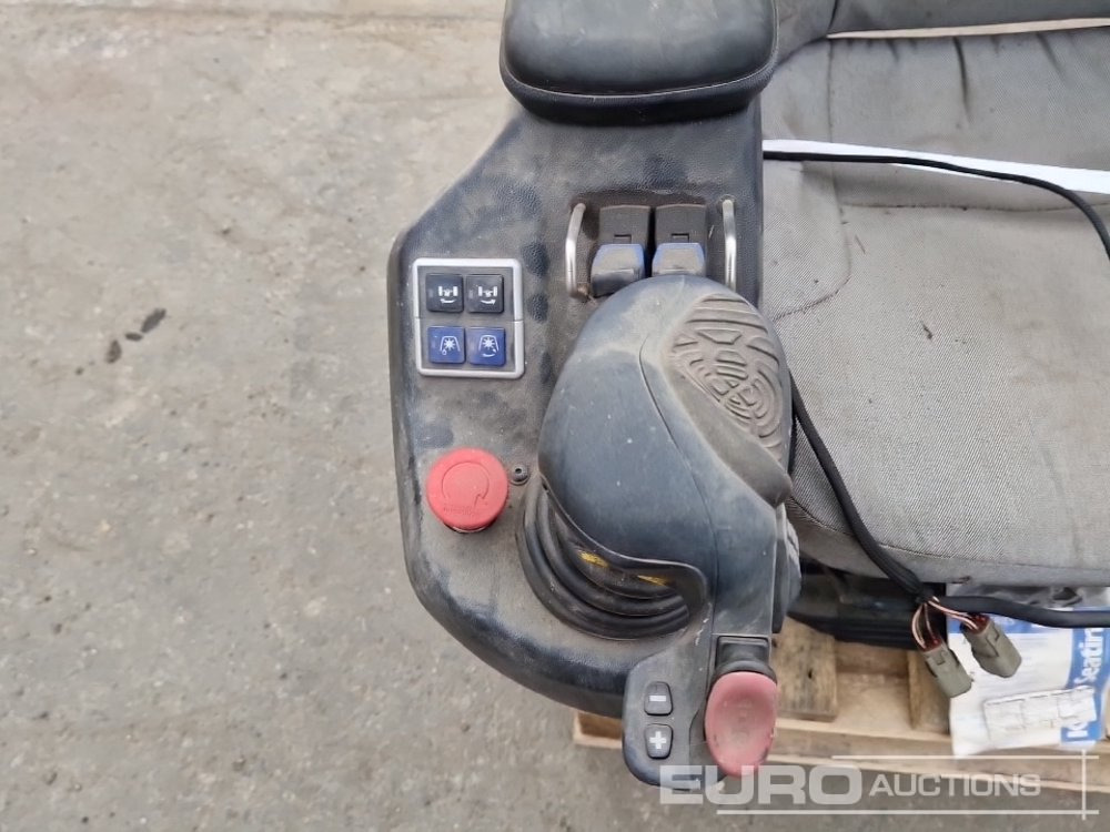 KAB Comfort Seat to suit Manitou MLT - Spare parts: picture 5 KAB Comfort Seat to suit Manitou MLT - Spare parts: picture 5