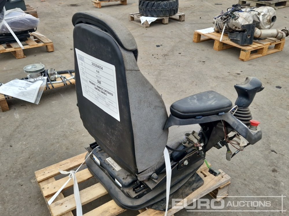 KAB Comfort Seat to suit Manitou MLT - Spare parts: picture 3 KAB Comfort Seat to suit Manitou MLT - Spare parts: picture 3
