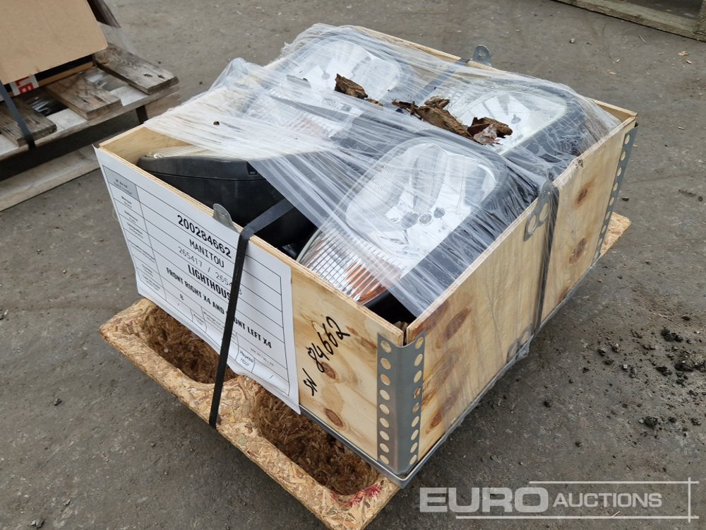 Right + Left Front Head Lights to suit Manitou MX30/50/7053 - Spare parts: picture 2 Right + Left Front Head Lights to suit Manitou MX30/50/7053 - Spare parts: picture 2