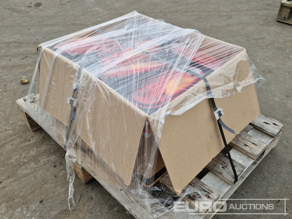 Right + Left Rear Lights to suit Manitou MLT (20 of) - Spare parts: picture 3 Right + Left Rear Lights to suit Manitou MLT (20 of) - Spare parts: picture 3