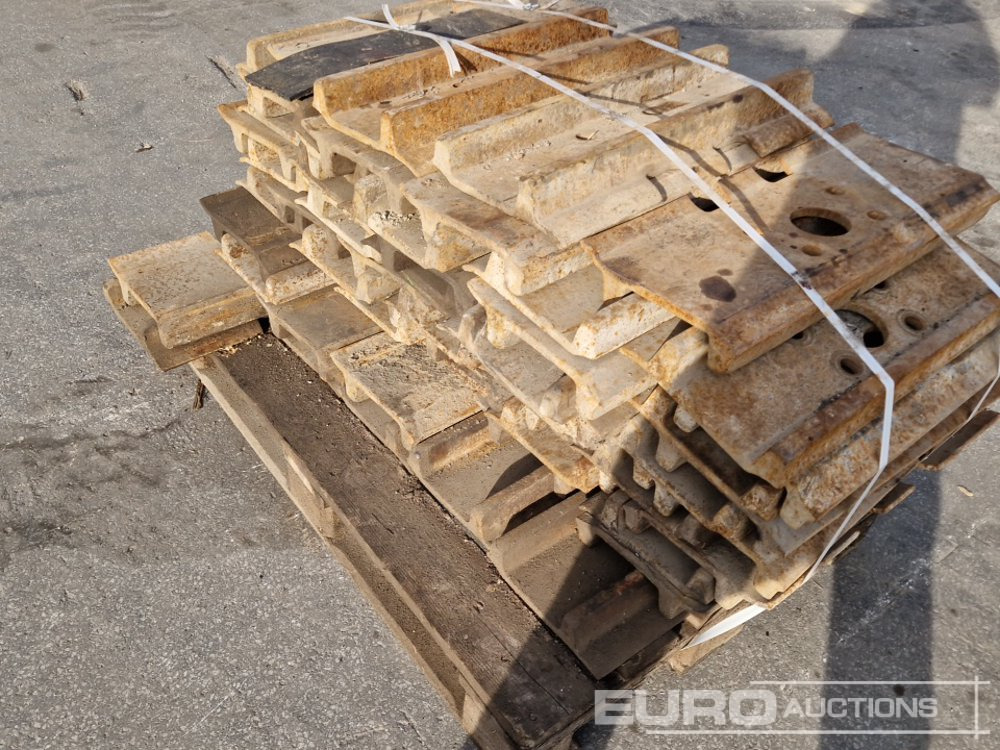 Track Pads to suit Volvo EC480 - Spare parts for Excavator: picture 4 Track Pads to suit Volvo EC480 - Spare parts for Excavator: picture 4