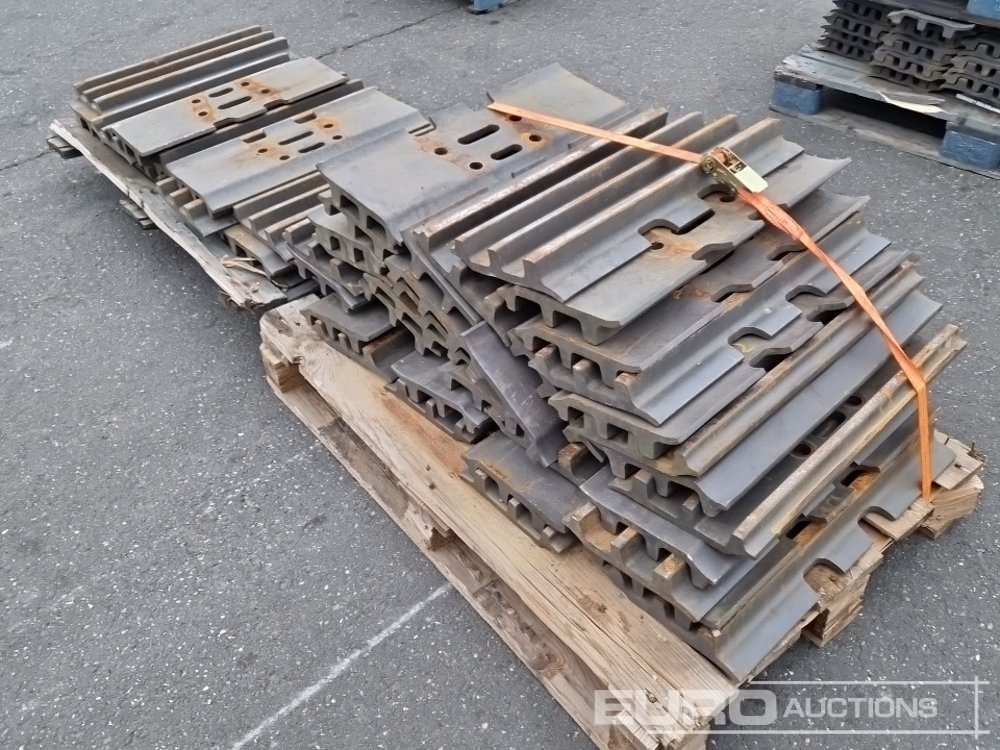 Track Plates to suit Volvo - Spare parts for Excavator: picture 2 Track Plates to suit Volvo - Spare parts for Excavator: picture 2