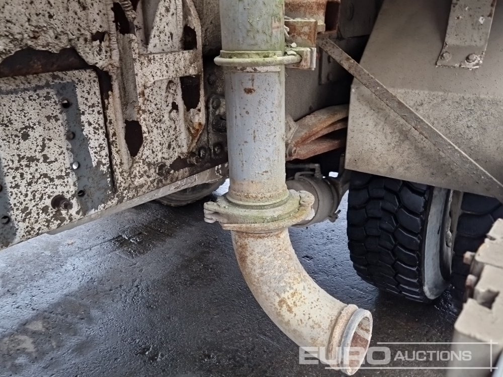 Concrete mixer truck Volvo 290: picture 33