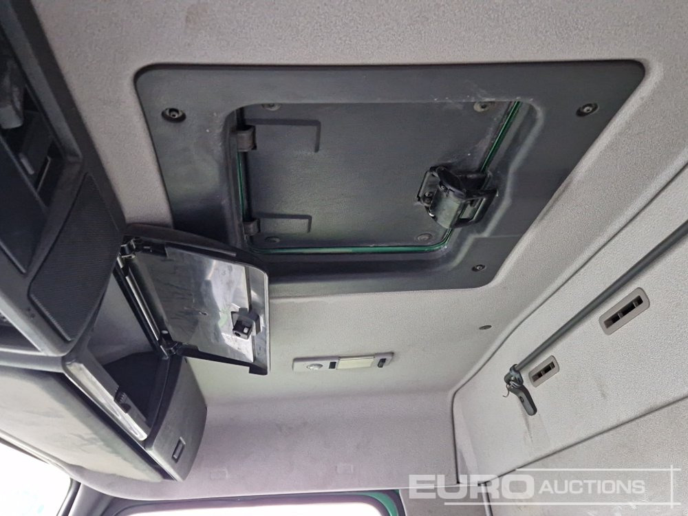 Concrete mixer truck Volvo 290: picture 44