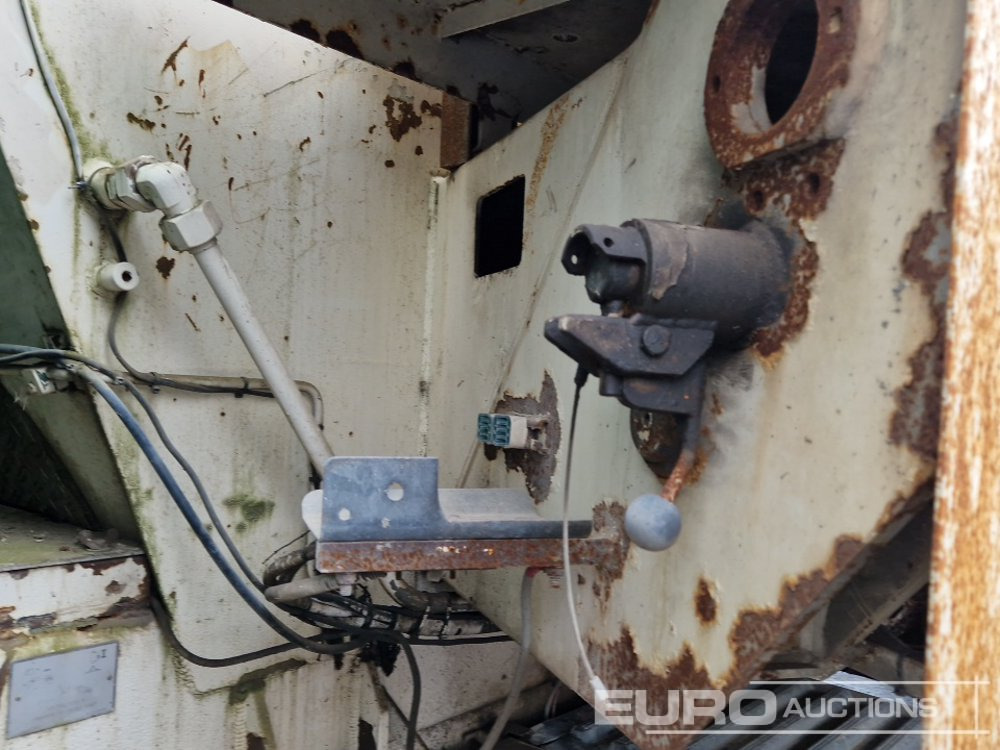 Concrete mixer truck Volvo 290: picture 35