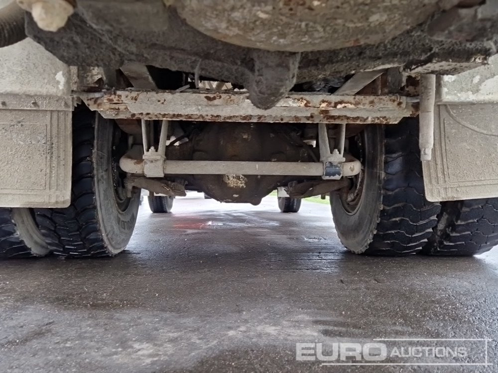 Concrete mixer truck Volvo 290: picture 15