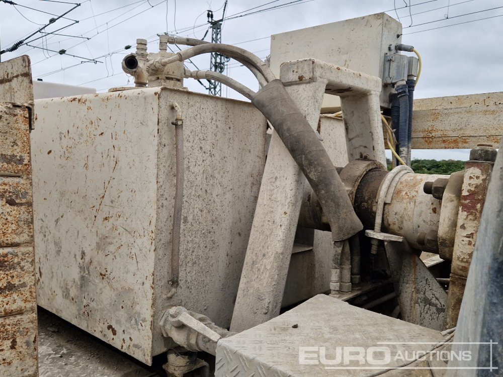 Concrete mixer truck Volvo 290: picture 30