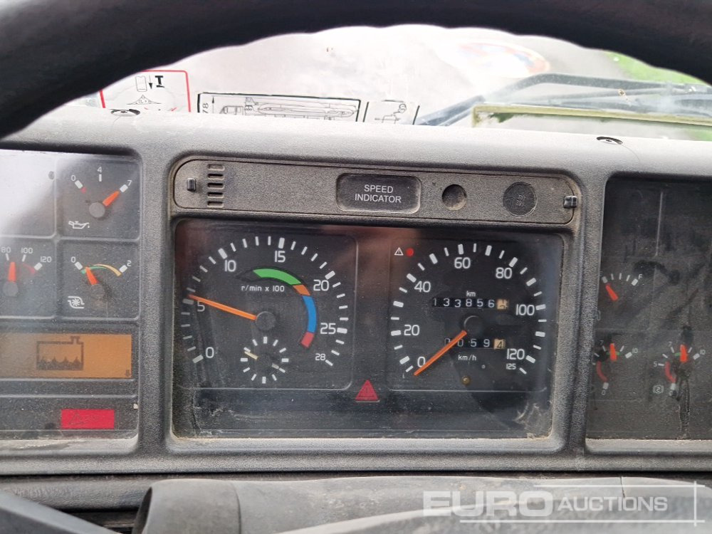 Concrete mixer truck Volvo 290: picture 48