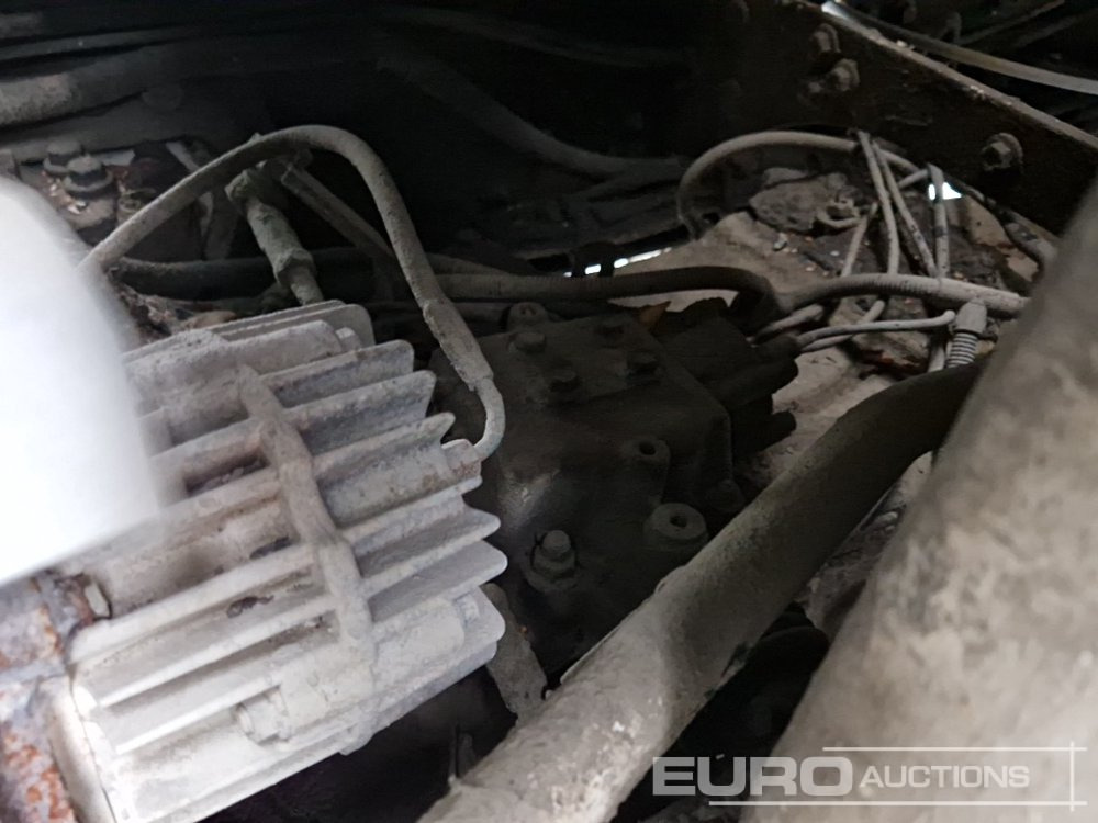 Concrete mixer truck Volvo 290: picture 36