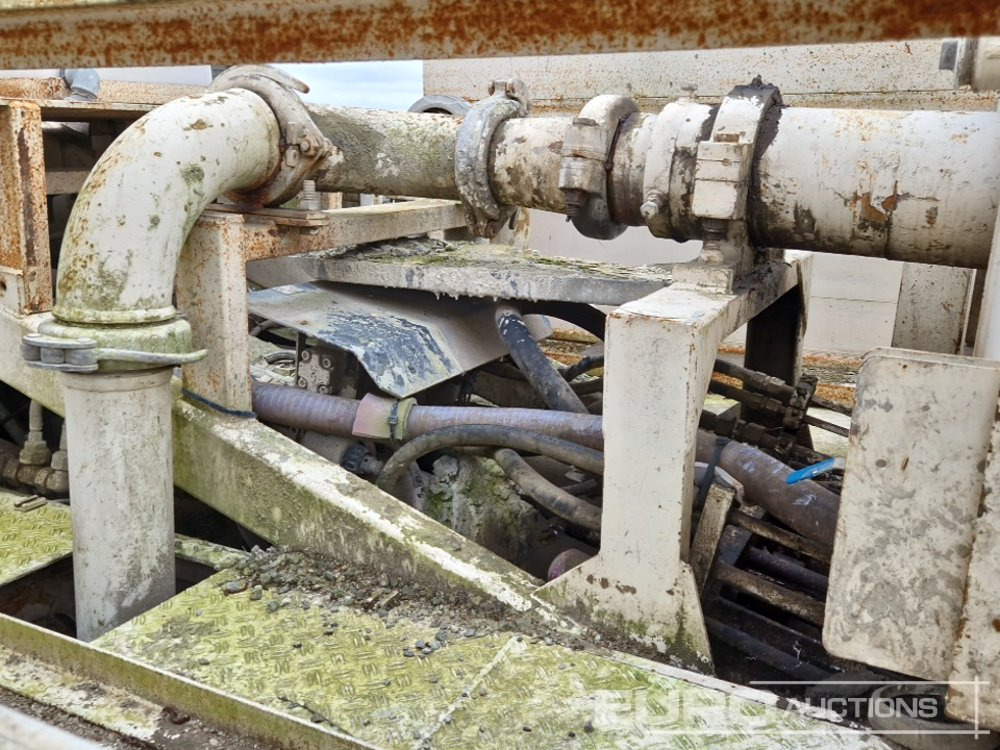 Concrete mixer truck Volvo 290: picture 31