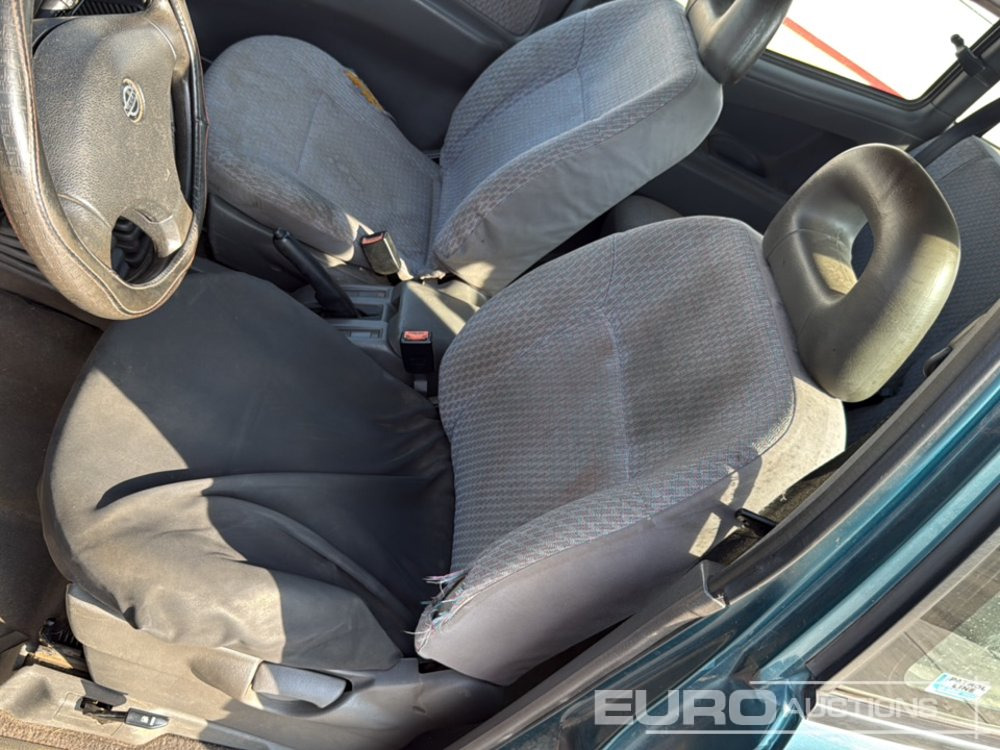 SUV 1995 Nissan Terrano II: picture 22
