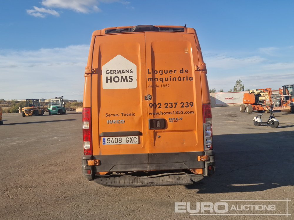 2010 Iveco Daily 35 S14 - Panel van: picture 4 2010 Iveco Daily 35 S14 - Panel van: picture 4