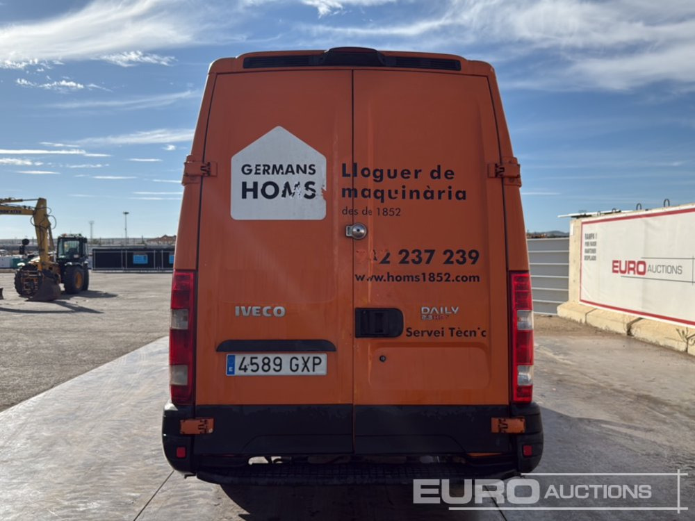 2010 Iveco Daily 35 S14 - Panel van: picture 4 2010 Iveco Daily 35 S14 - Panel van: picture 4