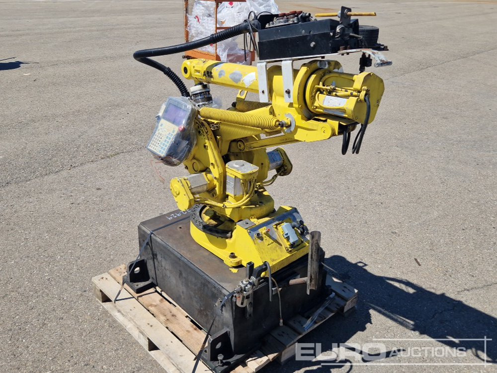 Abb robotics Welding Robot / Robot de Soldadura - Construction equipment: picture 3 Abb robotics Welding Robot / Robot de Soldadura - Construction equipment: picture 3