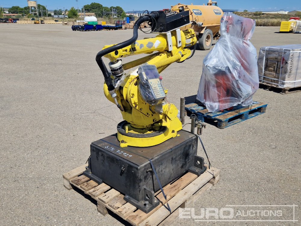 Abb robotics Welding Robot / Robot de Soldadura - Construction equipment: picture 4 Abb robotics Welding Robot / Robot de Soldadura - Construction equipment: picture 4
