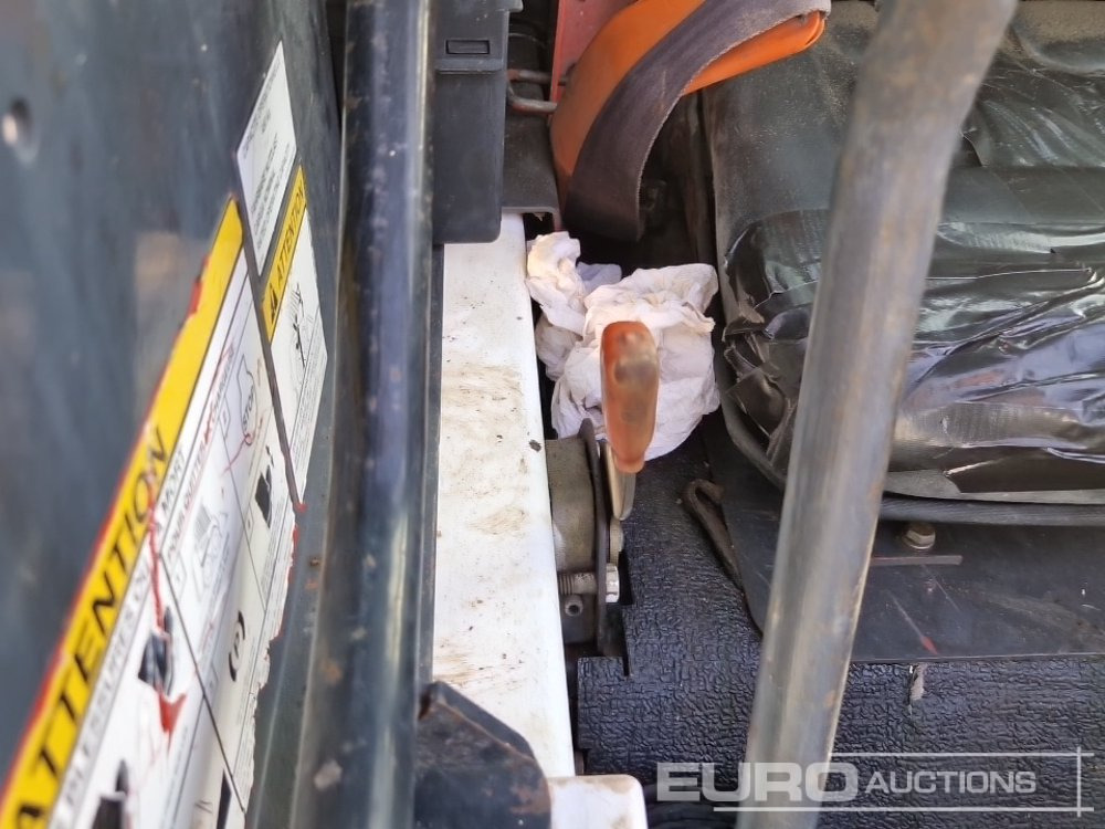 Skid steer loader Bobcat 553: picture 21