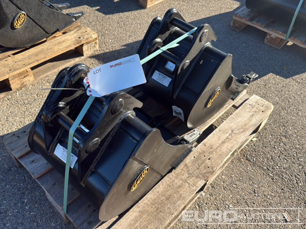 Geith Bucket H03-0450-11404 to Suit MCR1009 (S/N 1175045), Bucket H03-0450-11071 to Suit MCR1009 (S/N 1166016) - Bucket: picture 1 Geith Bucket H03-0450-11404 to Suit MCR1009 (S/N 1175045), Bucket H03-0450-11071 to Suit MCR1009 (S/N 1166016) - Bucket: picture 1