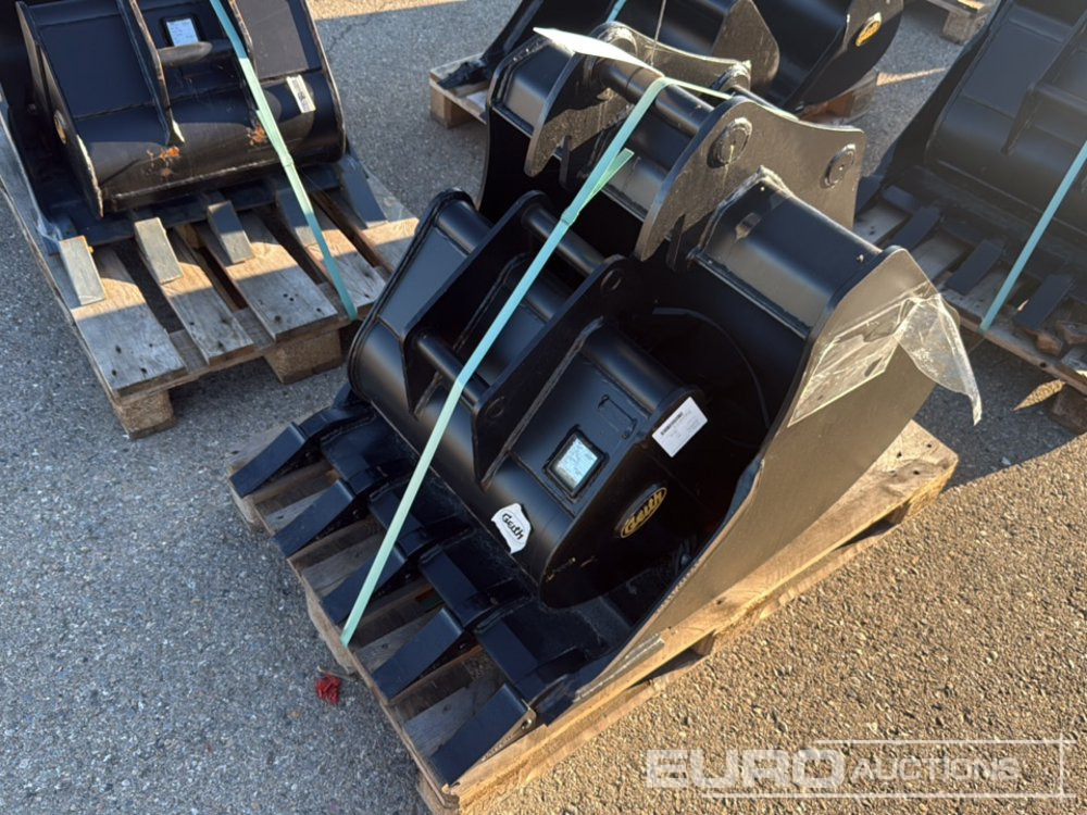 Geith Bucket H04-0600 to Suit QR40 (S/N 1091322), Bucket LGT000BA40750SV to Suit 6-10 Ton Excavator (S/N 1163396) - Bucket: picture 2 Geith Bucket H04-0600 to Suit QR40 (S/N 1091322), Bucket LGT000BA40750SV to Suit 6-10 Ton Excavator (S/N 1163396) - Bucket: picture 2