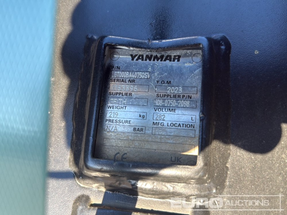 Geith Bucket H04-0600 to Suit QR40 (S/N 1091322), Bucket LGT000BA40750SV to Suit 6-10 Ton Excavator (S/N 1163396) - Bucket: picture 5 Geith Bucket H04-0600 to Suit QR40 (S/N 1091322), Bucket LGT000BA40750SV to Suit 6-10 Ton Excavator (S/N 1163396) - Bucket: picture 5