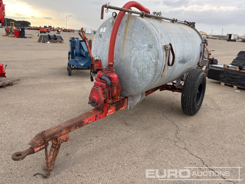 Single Axle Sprayer Tank - Construction equipment: picture 3 Single Axle Sprayer Tank - Construction equipment: picture 3