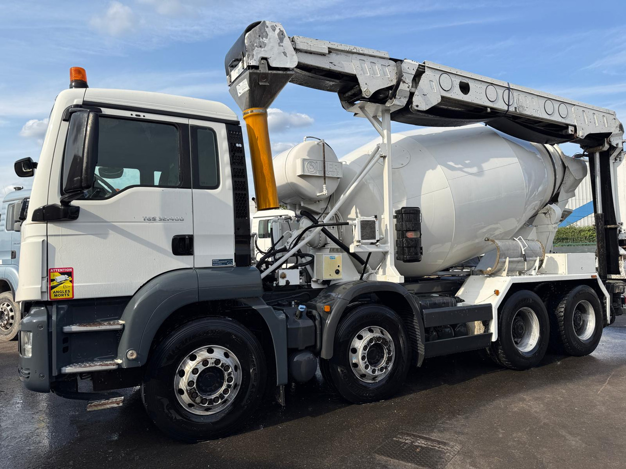 Camion béton MAN TGS 32.400 EA-031-RW - Concrete mixer truck: picture 2 Camion béton MAN TGS 32.400 EA-031-RW - Concrete mixer truck: picture 2