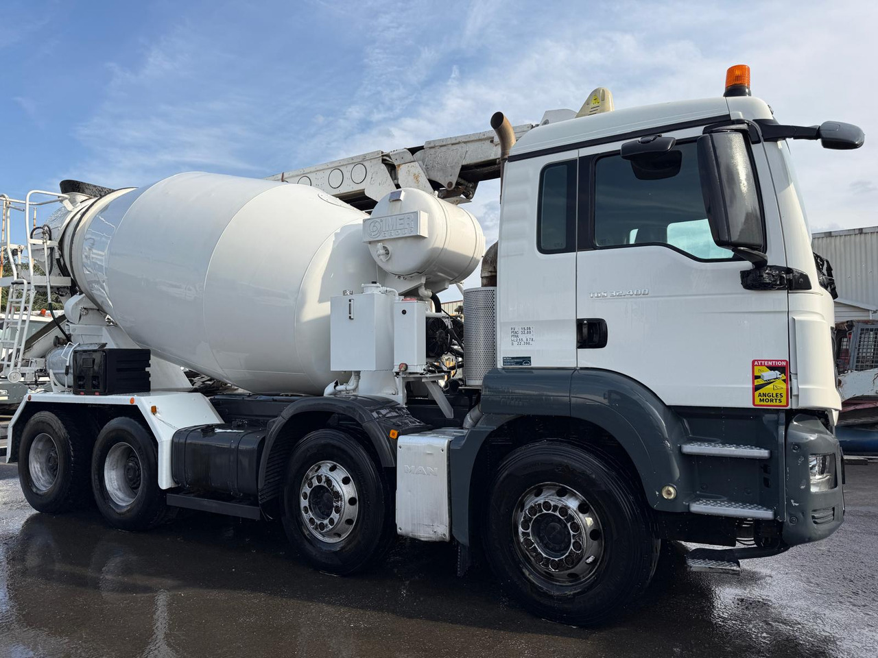 Camion béton MAN TGS 32.400 EA-031-RW - Concrete mixer truck: picture 3 Camion béton MAN TGS 32.400 EA-031-RW - Concrete mixer truck: picture 3