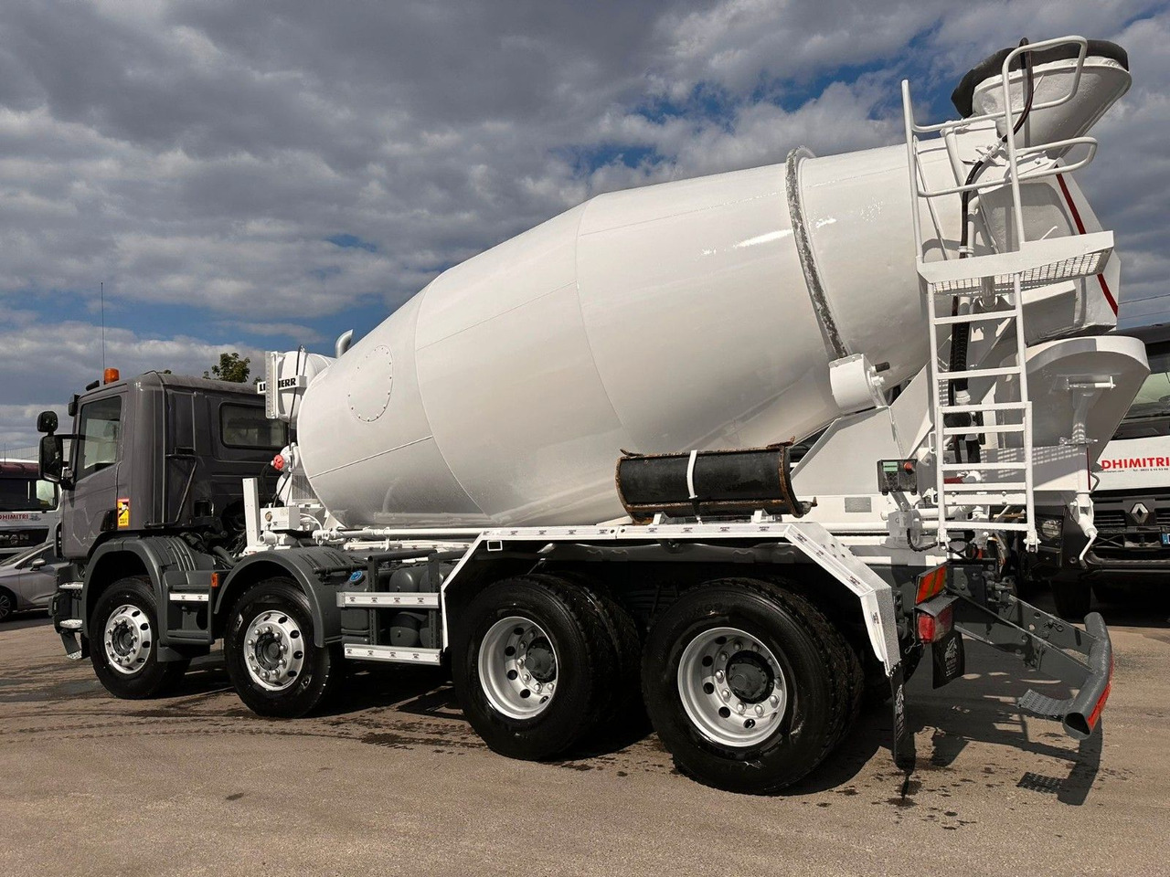 Scania P410 - Concrete mixer truck: picture 4 Scania P410 - Concrete mixer truck: picture 4