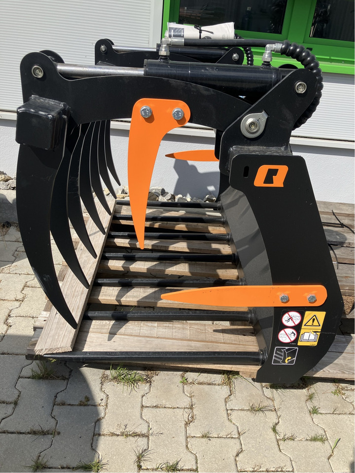 Alö SILOGRAB S 130 BOH M16 S/L - Front loader for tractor: picture 3 Alö SILOGRAB S 130 BOH M16 S/L - Front loader for tractor: picture 3
