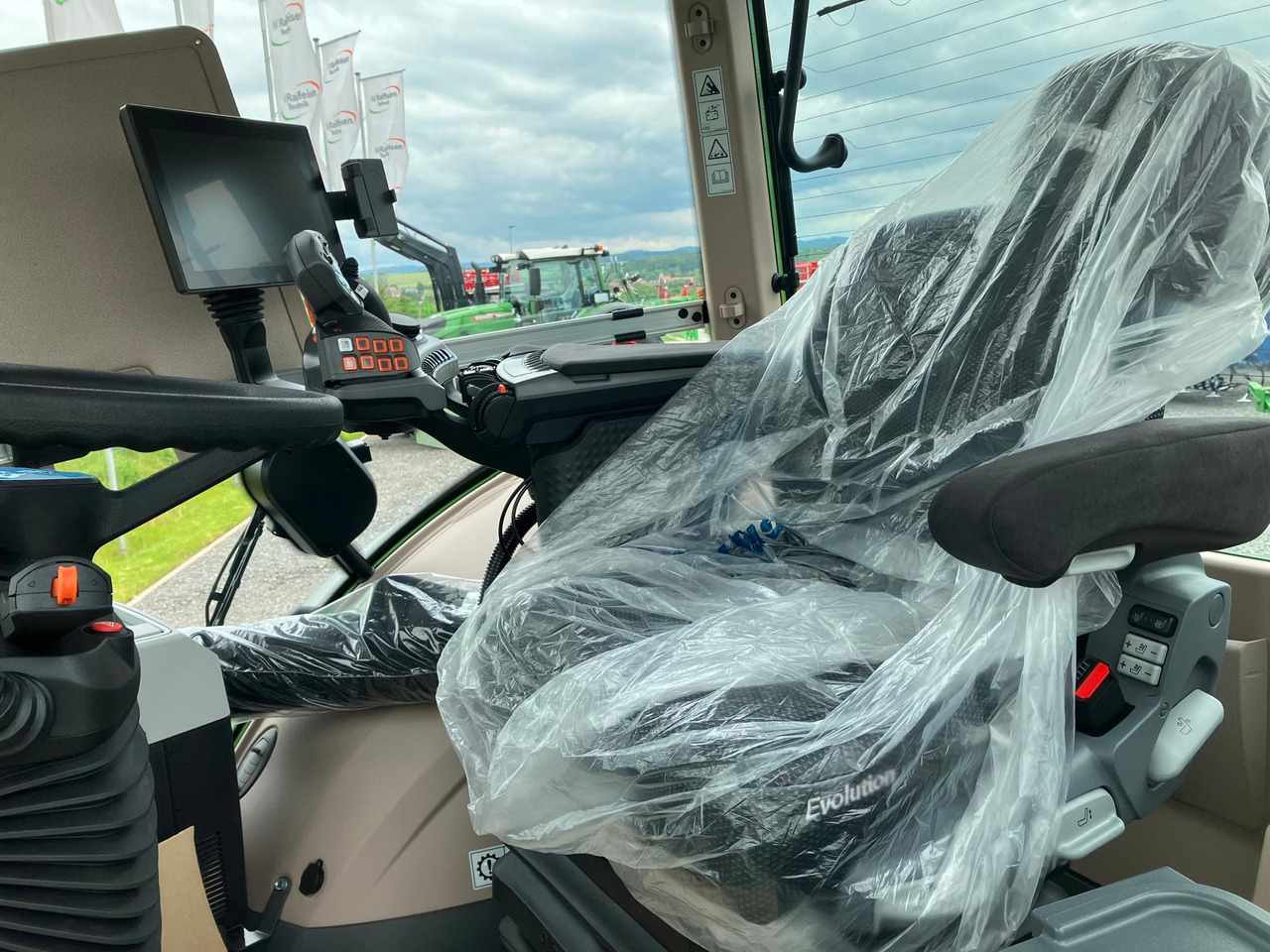 Fendt 1050 Vario Gen3 Profi Setting - Farm tractor: picture 3 Fendt 1050 Vario Gen3 Profi Setting - Farm tractor: picture 3