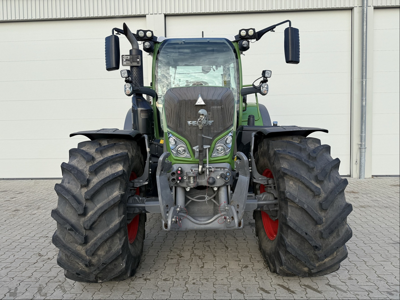 Farm tractor Fendt 724 Vario Gen6 ProfiPlus: picture 13