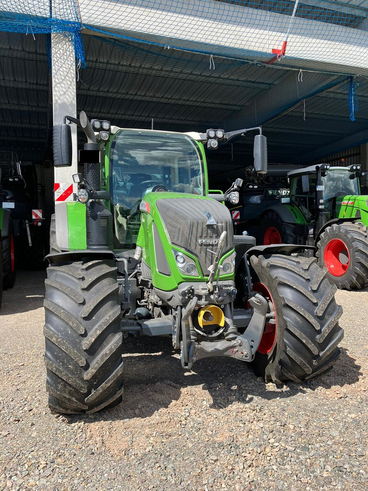 Fendt 724 Vario S4 Profi - Farm tractor: picture 3 Fendt 724 Vario S4 Profi - Farm tractor: picture 3