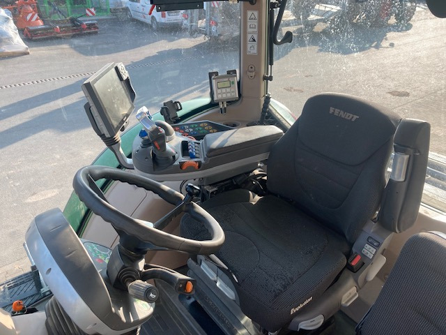 Fendt 724 Vario S4 ProfiPlus - Farm tractor: picture 5 Fendt 724 Vario S4 ProfiPlus - Farm tractor: picture 5